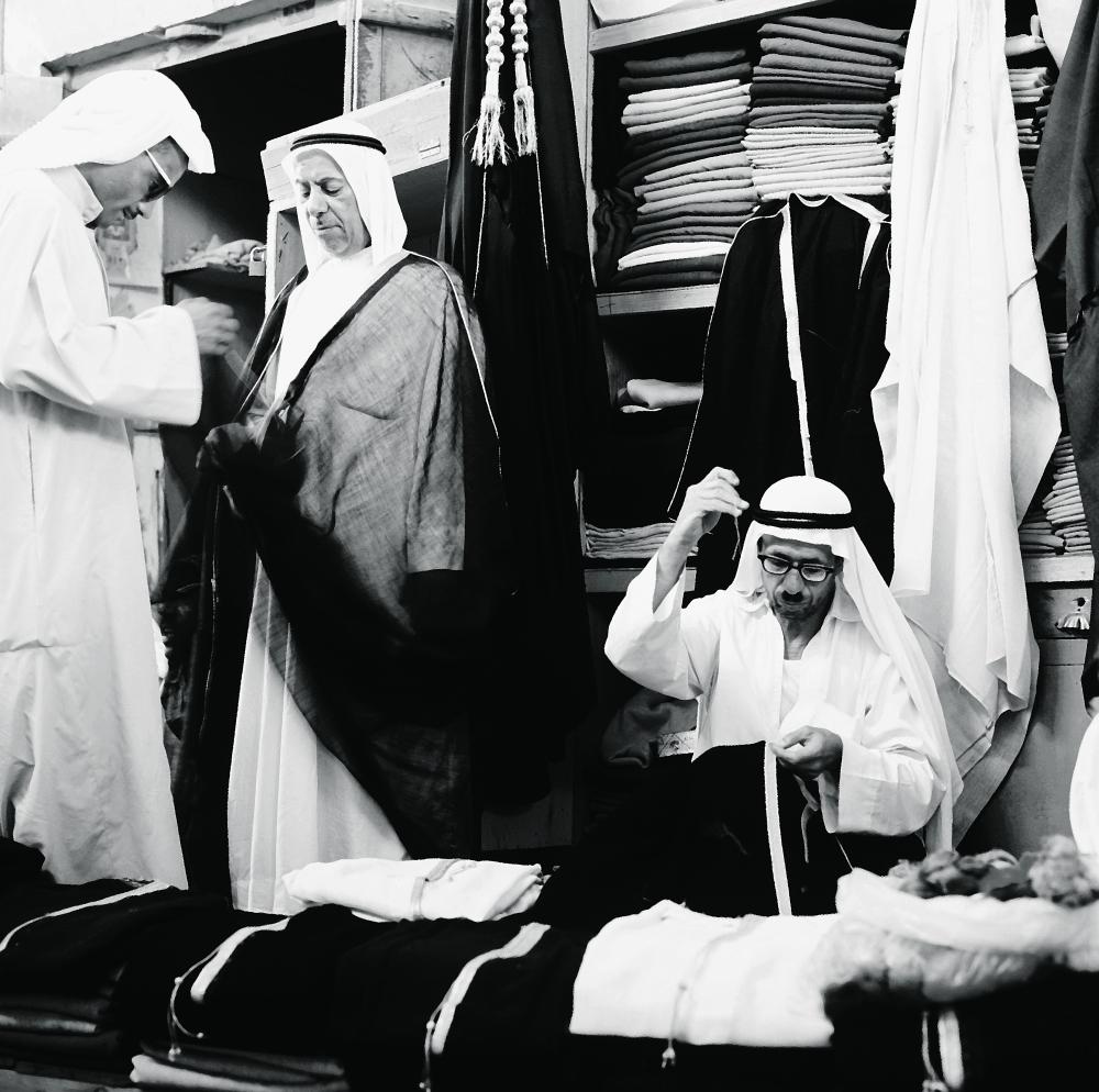 Curious about what Kuwaitis wear or wondering or what you should pack on your visit to this country? Read here about Kuwaiti clothing
