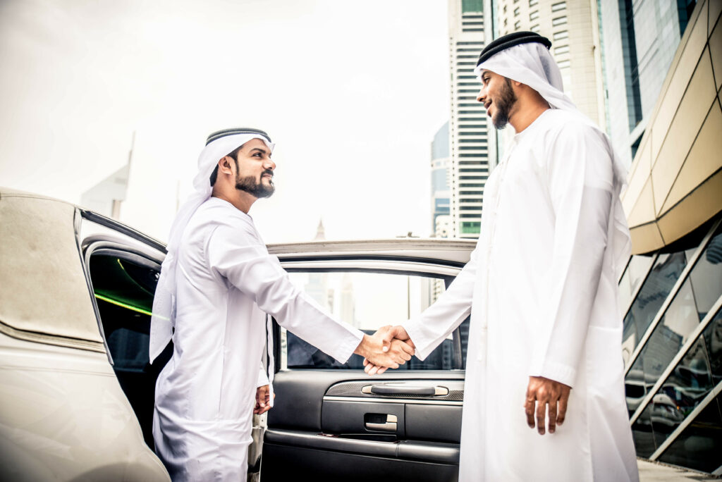 Uae Etiquette And Culture Body Language In Arab Culture